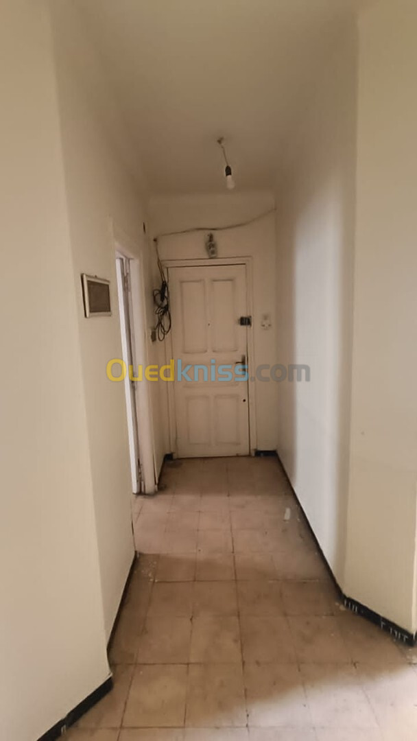 Location Appartement F3 Alger El magharia