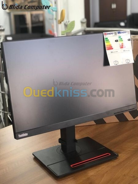 Ecran thinkvision LENOVO 