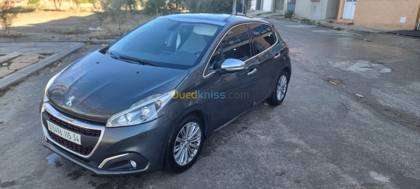 Peugeot 208 2015 Allure Facelift