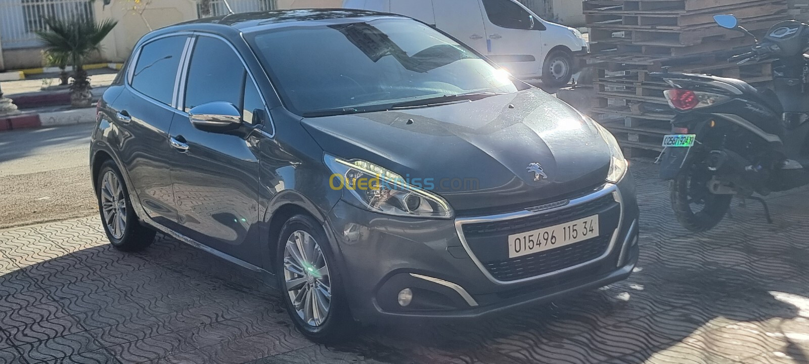 Peugeot 208 2015 Allure Facelift