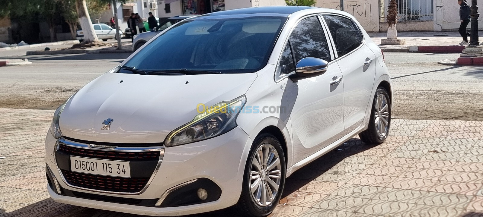 Peugeot 208 2015 Allure Facelift