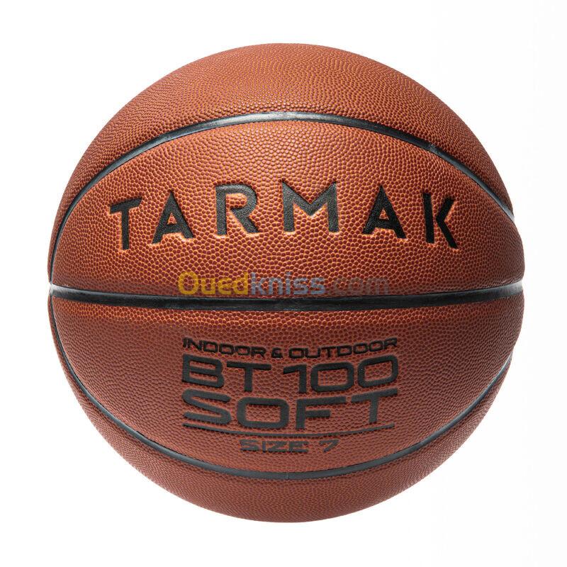 TARMAK Ballon de basket BT100 de taille 7 orange pour les hommes à partir de 13 ans .