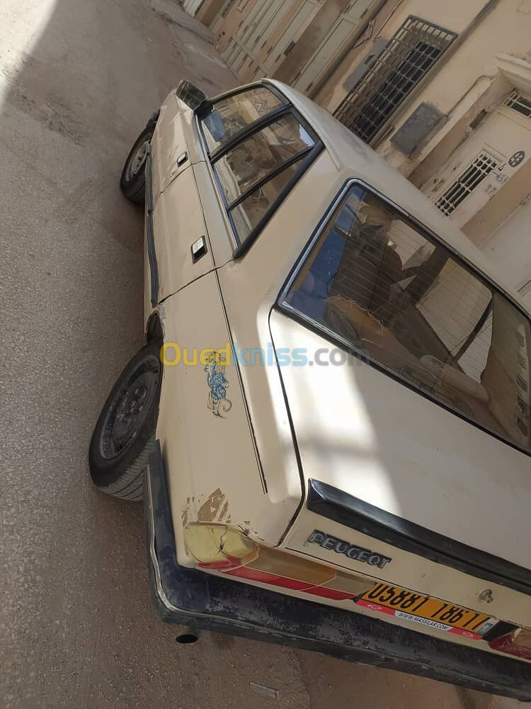 Peugeot 305 1986 305