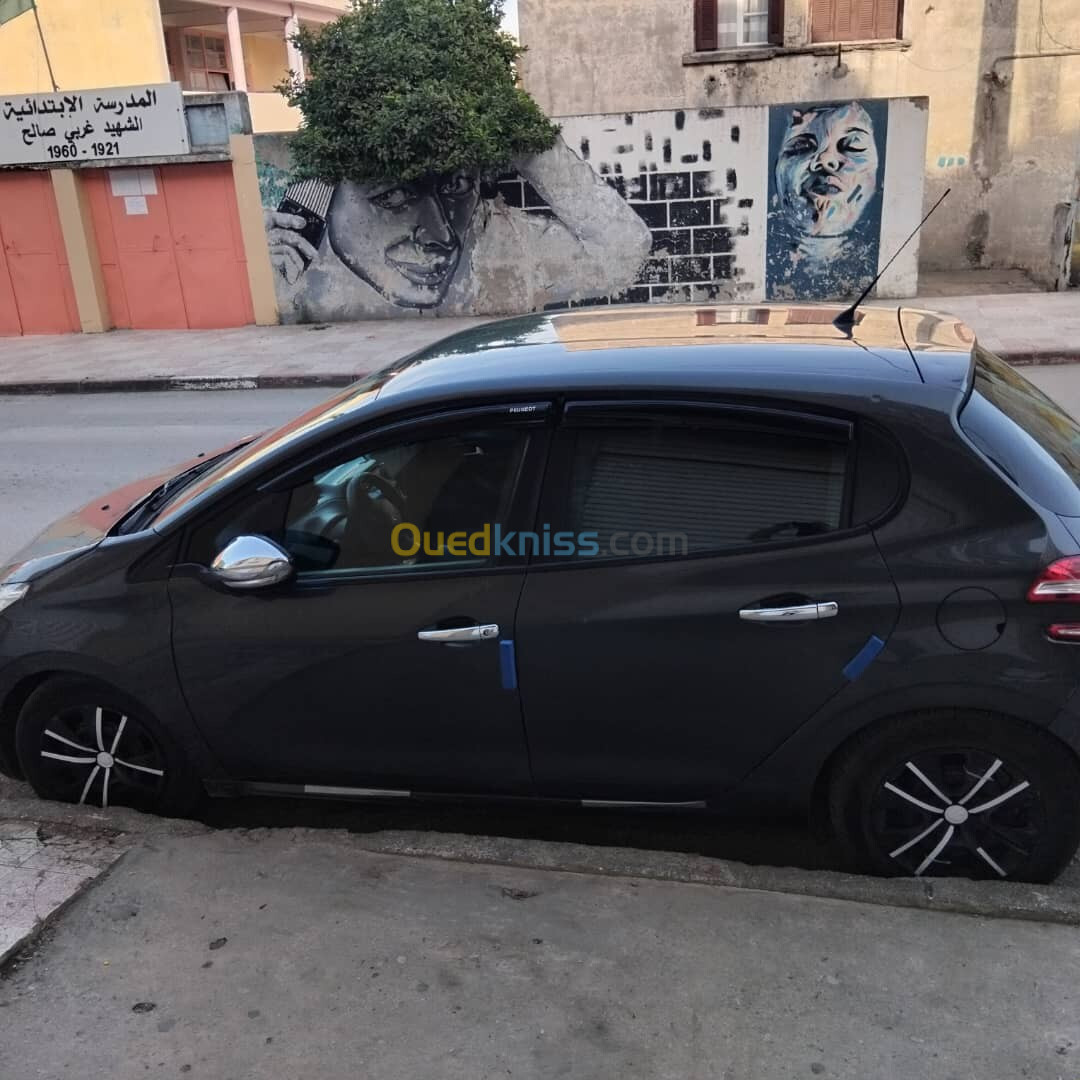 Peugeot 208 2013 Access