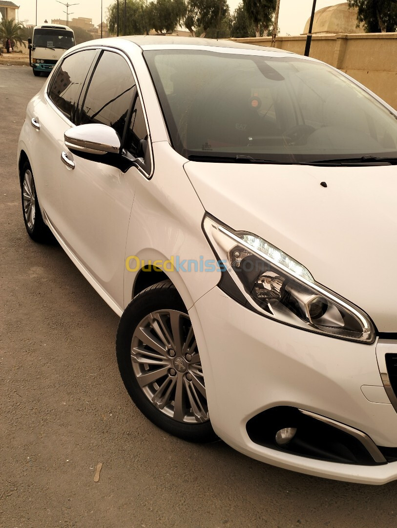 Peugeot 208 2019 Allure Facelift