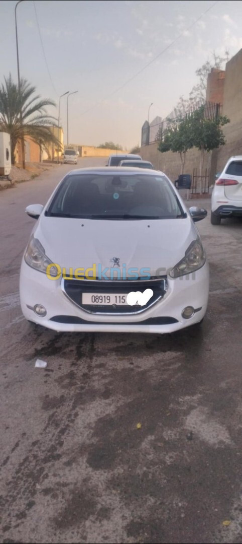 Peugeot 208 2015 Allure