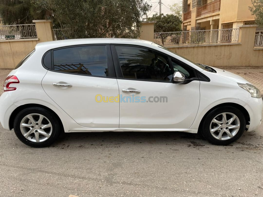 Peugeot 208 2013 208