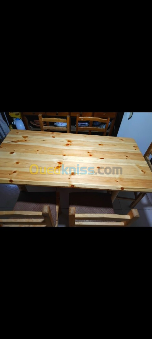 Table a manger 6 chaises 