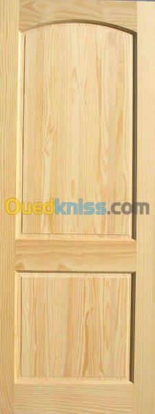 Disponible Portes en bois rouge 1er ch