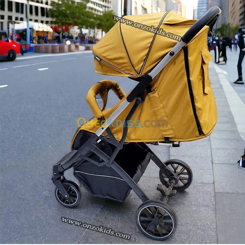 Poussette de luxe Compacte avec cache Pieds pour voyage - kidilo