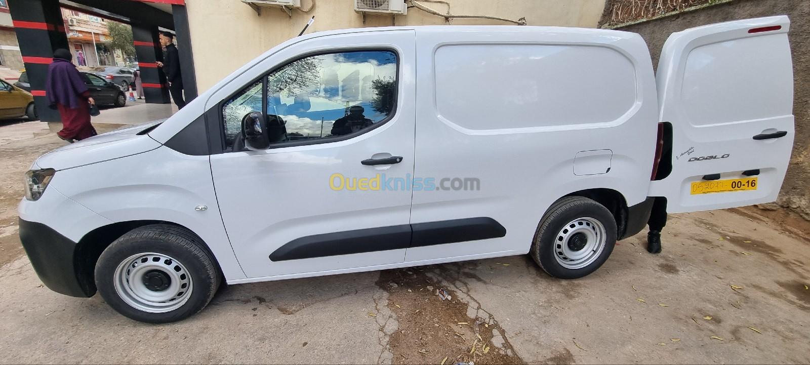 Fiat Doblo 2023 Tôlé