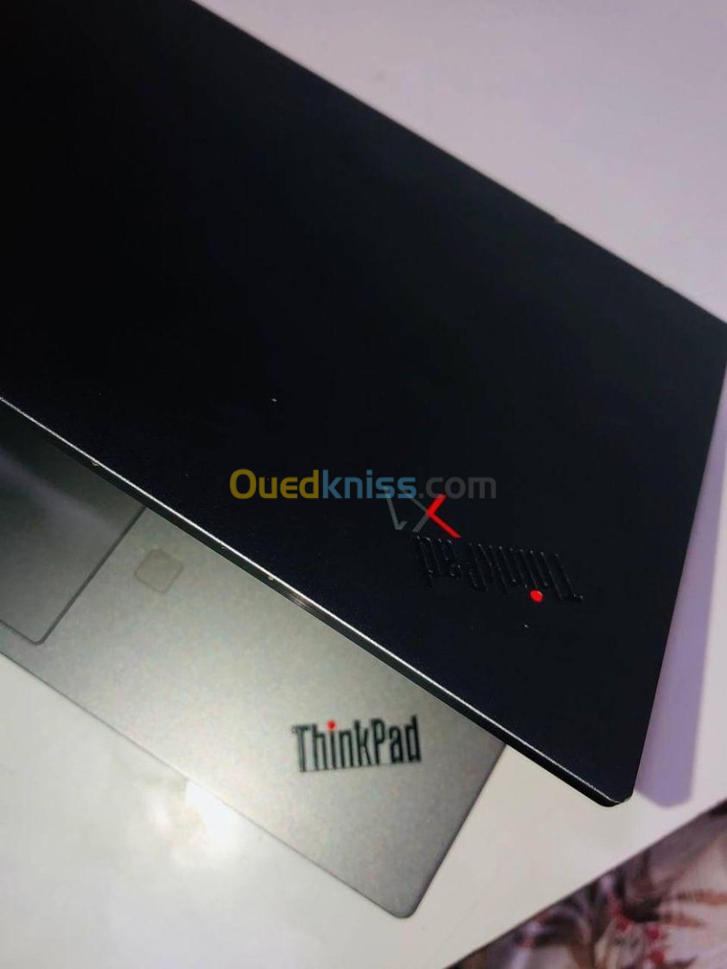 Lenovo thinkpad yoga x1 Gen 5 