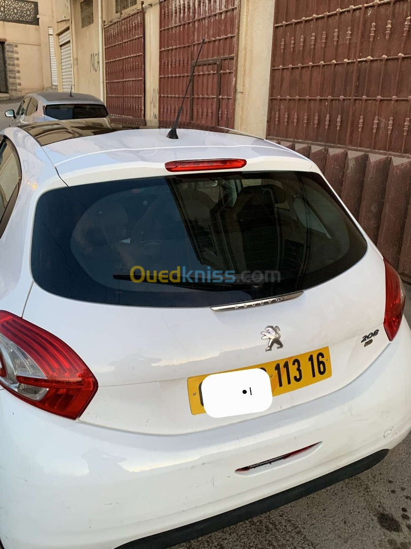 Peugeot 208 2013 