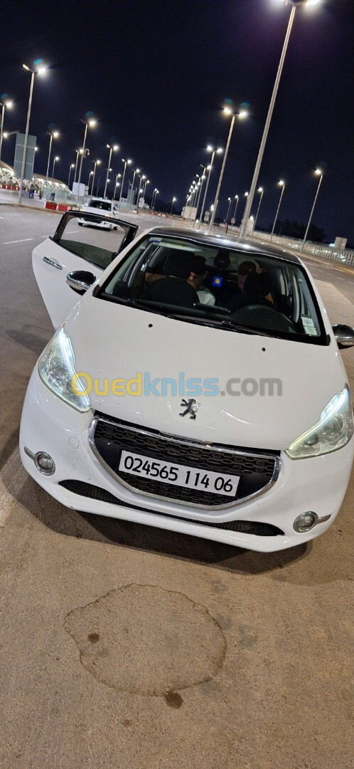 Peugeot 208 2014 Allure