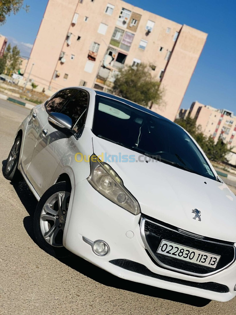 Peugeot 208 2013 Allure