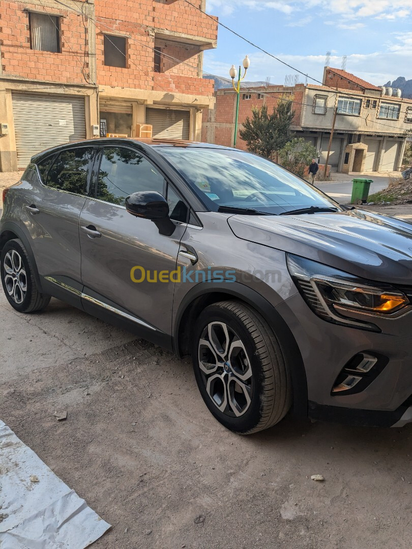 Renault Captur 2024 E tech hybrid