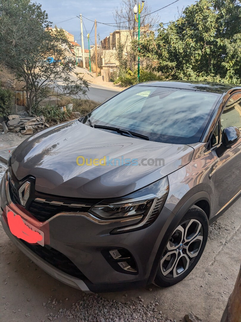 Renault Captur 2021 E tech hybrid