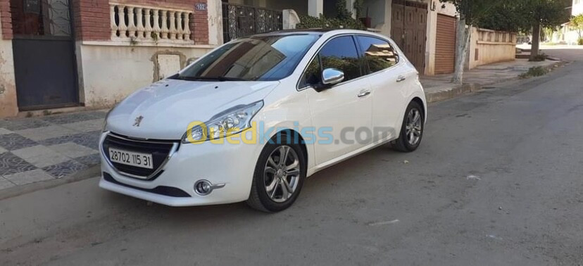 Peugeot 208 2015 Allure