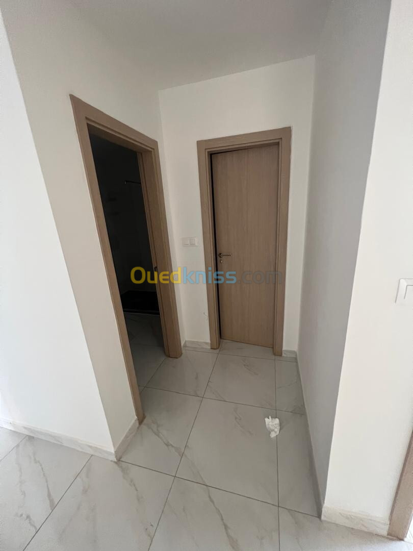 Location Appartement F4 Alger Hydra