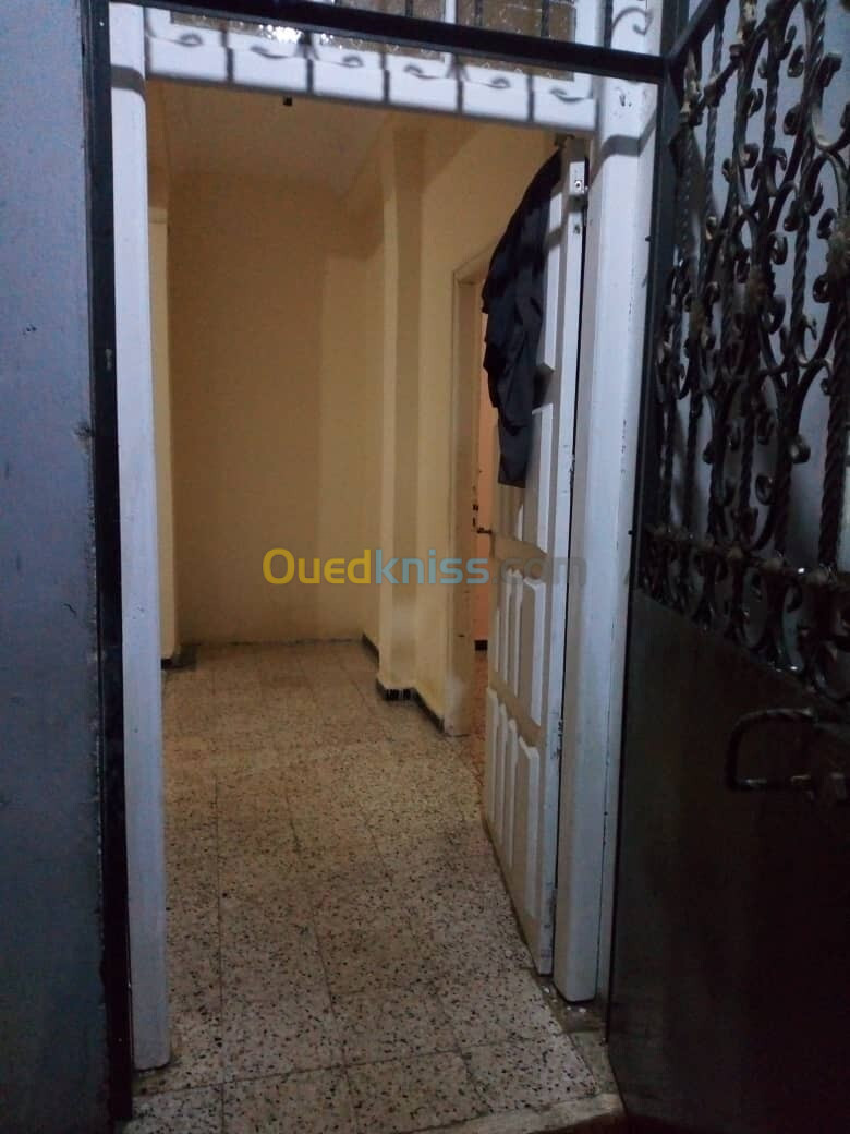 Location Appartement F1 Alger Rouiba