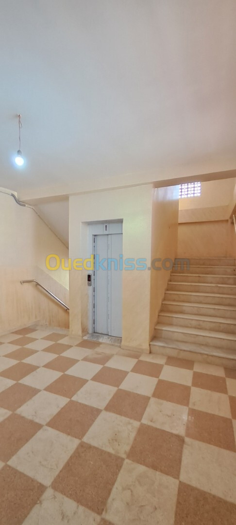 Vente Appartement F4 Chlef Tenes