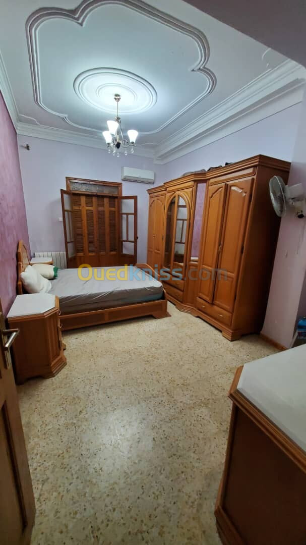 Location vacances Appartement F3 Alger Bab ezzouar