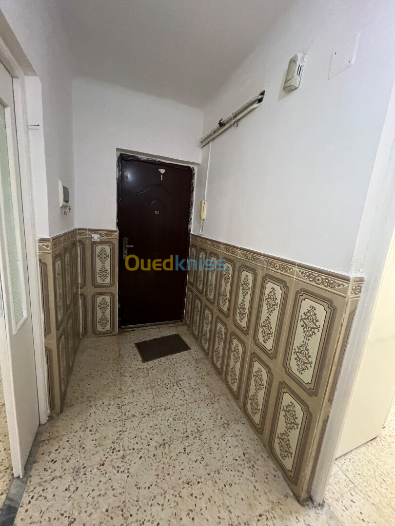 Location Appartement F3 Alger Ain benian