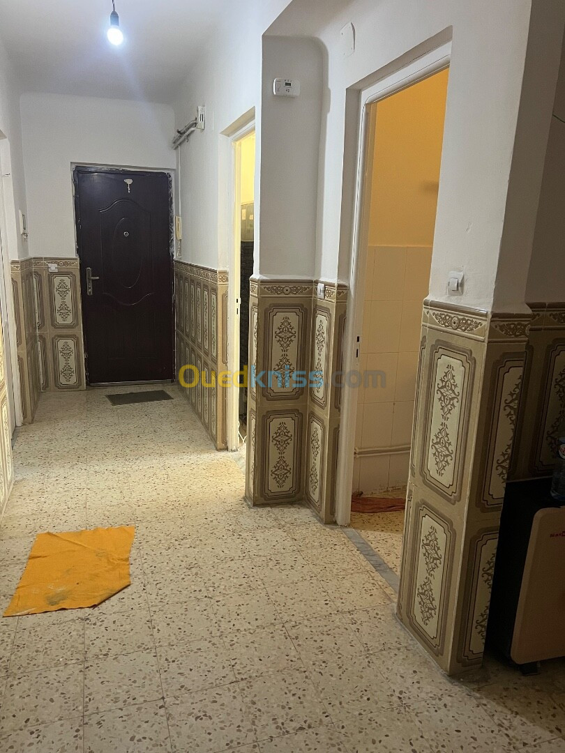 Location Appartement F3 Alger Ain benian