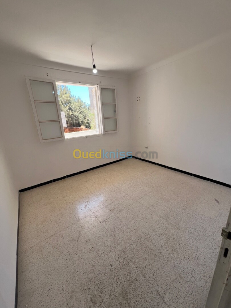 Location Appartement F4 Alger Draria