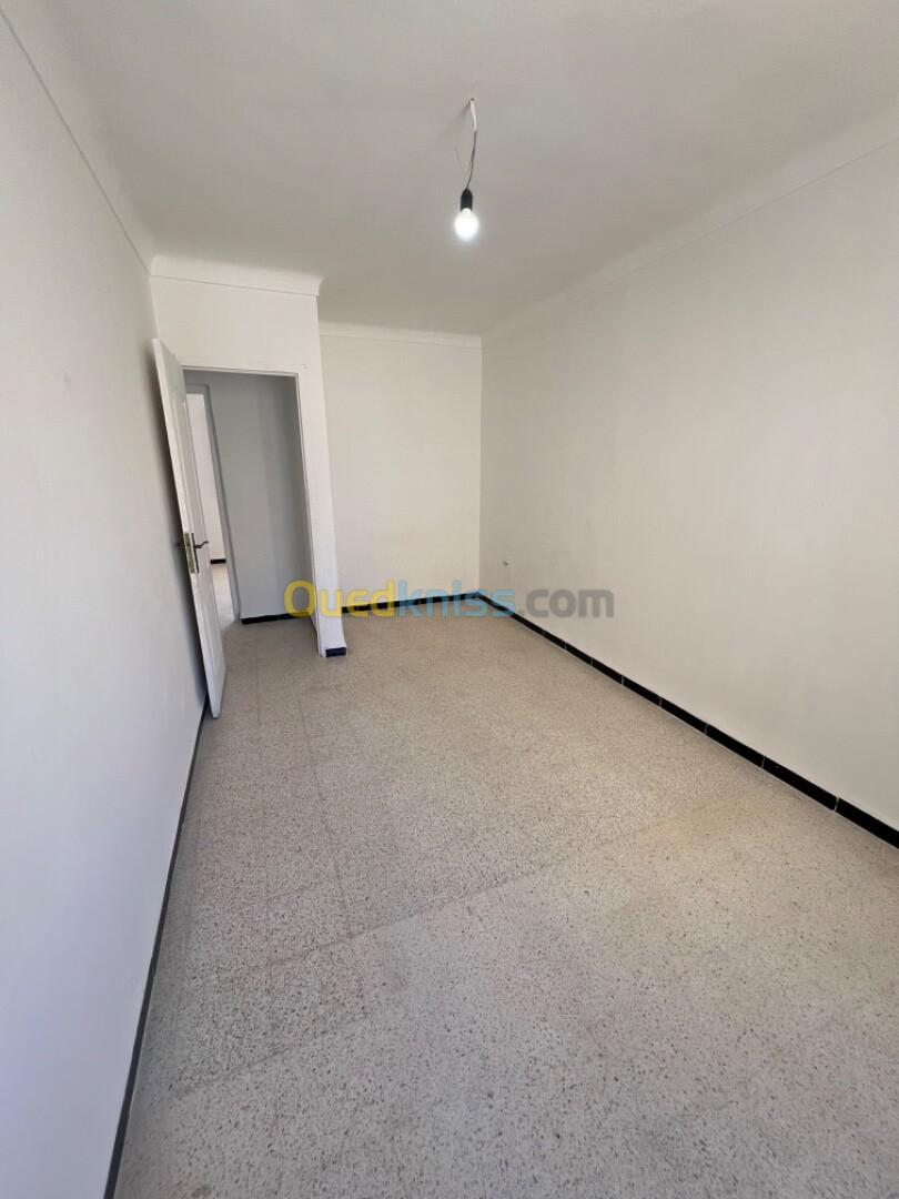 Location Appartement F4 Alger Draria