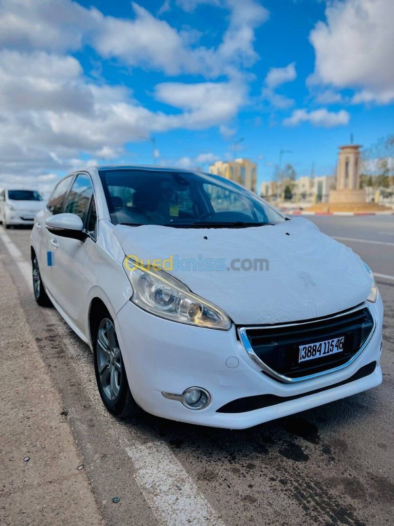 Peugeot 208 2015 Allure