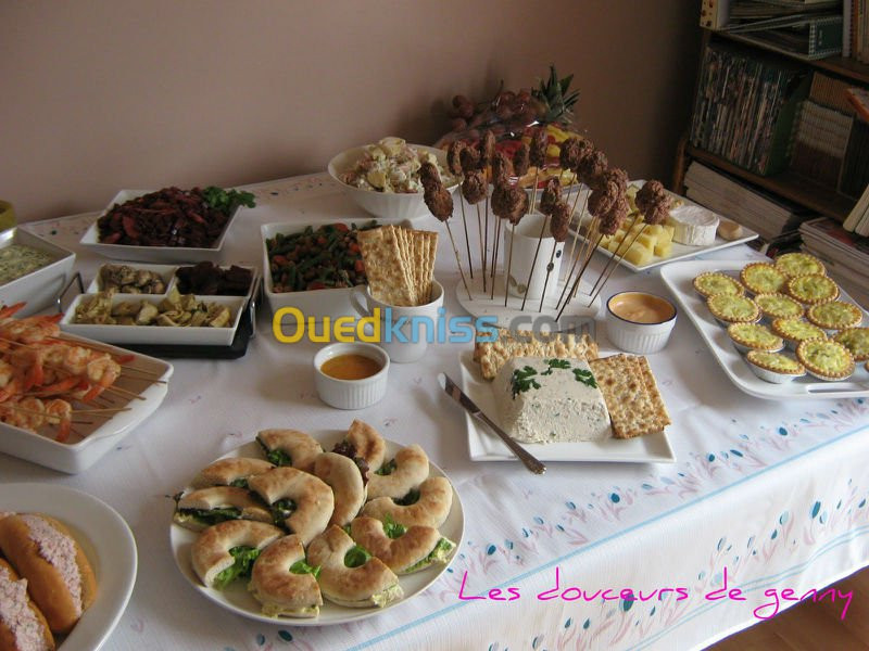 plats et gateaux et buffé