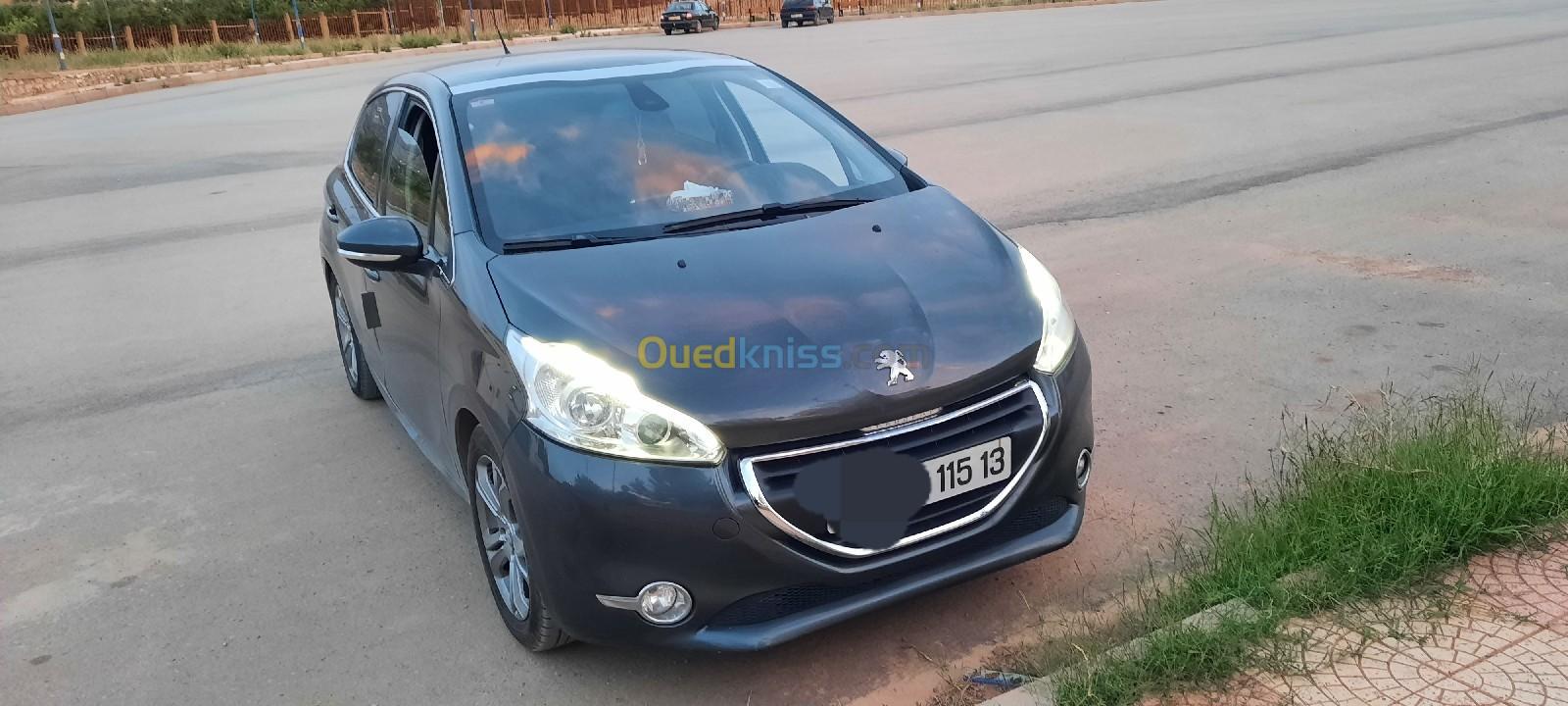 Peugeot 208 2015 Allure