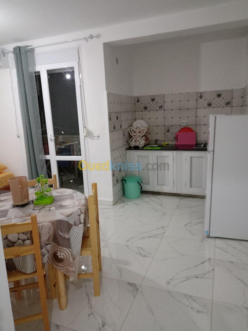 Location vacances Appartement F2 Boumerdès Corso