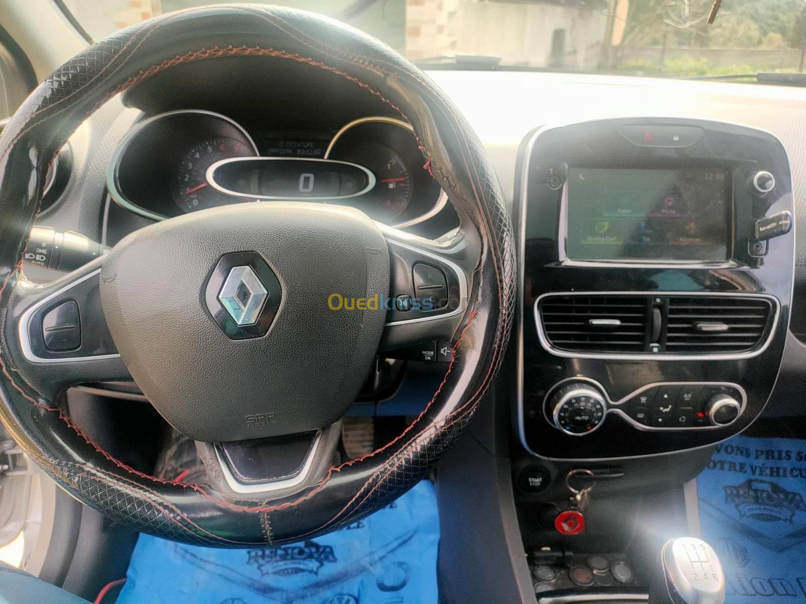 Renault Clio 4 Interior 