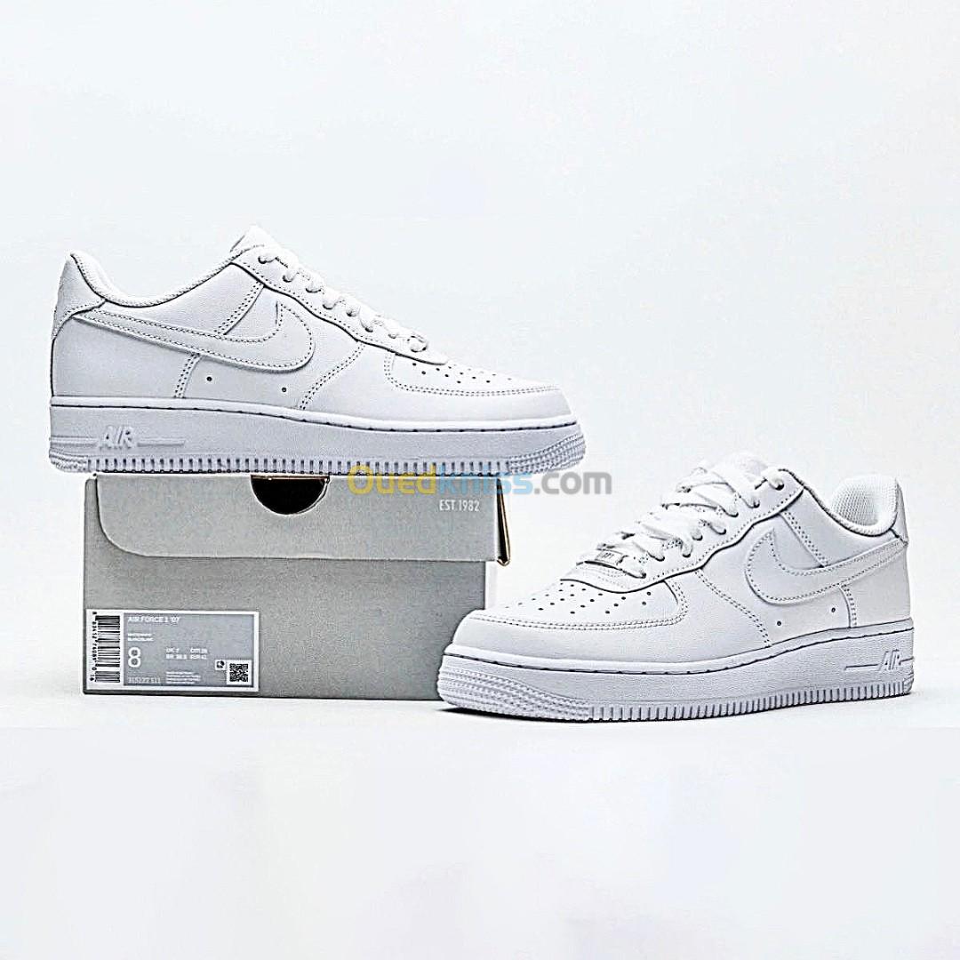 NIKE AIR FORCE 1 CW2288-111