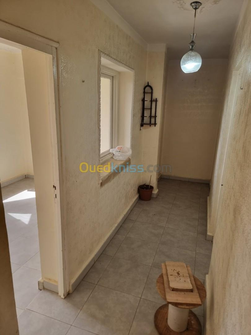 Location Appartement F4 Alger Ain naadja