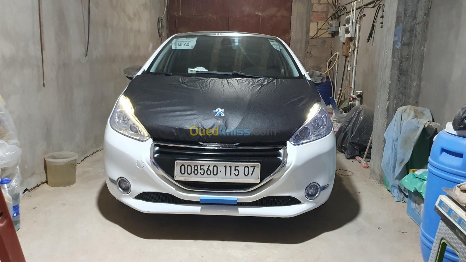 Peugeot 208 2015 Allure