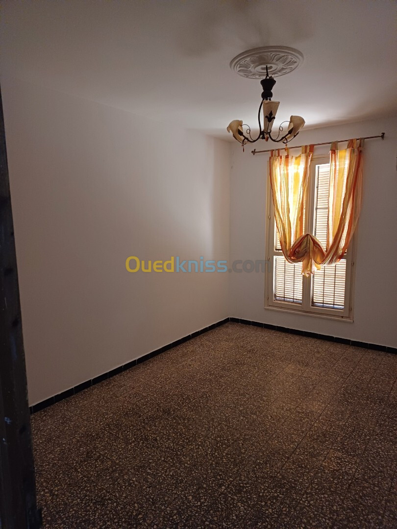 Location Appartement F3 Oran Arzew