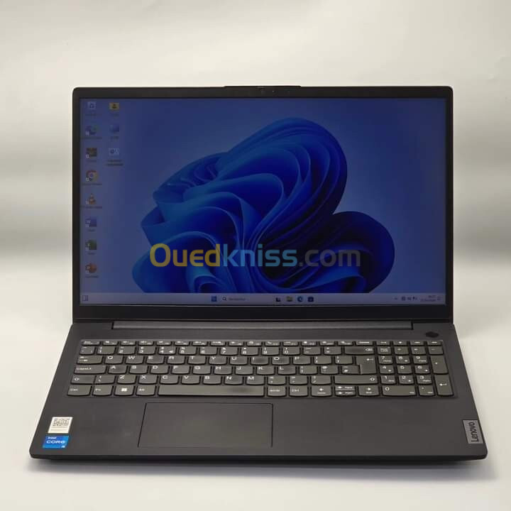 LENOVO V15 G3 / 12th i5-1235U / 8GO DD4 / 256SSD / 15.6 FHD