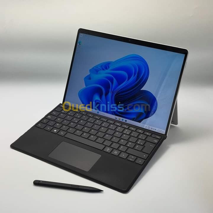 MICROSOFT SURFACE PRO 8 Avec STYLET / 11th I5-1135G7 / 8GO LPDDR4X / 256SSD / 13.4 3K