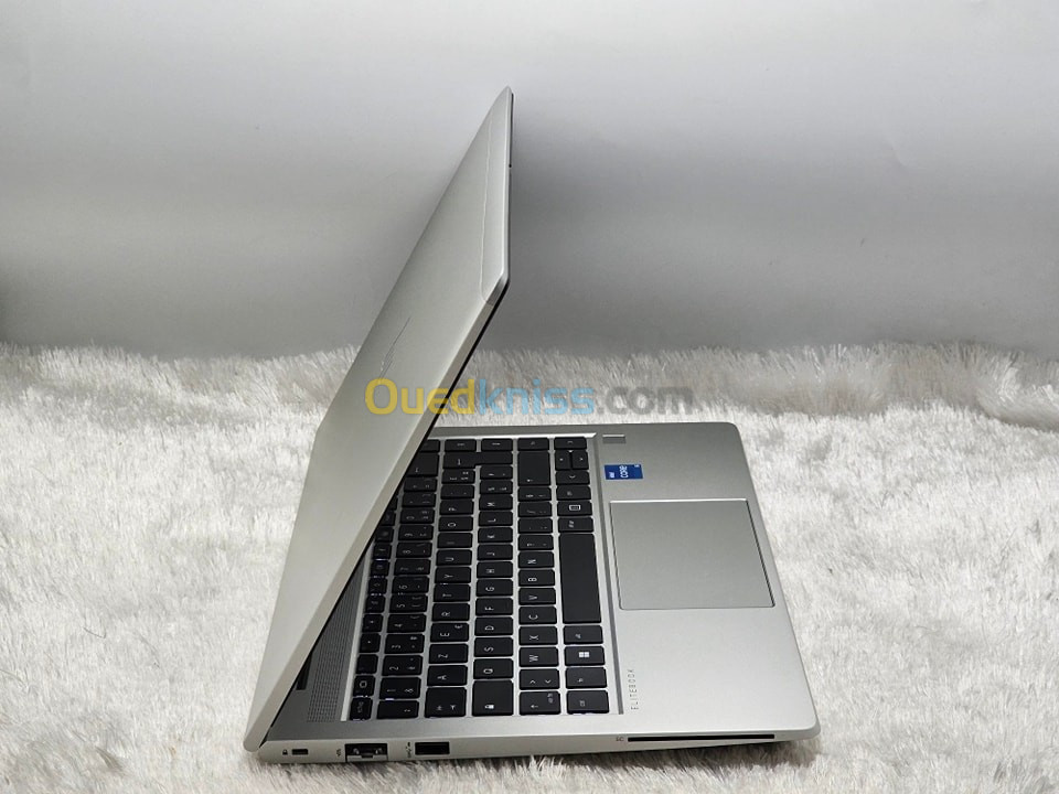 HP ELITEBOOK 640 G9 / 12th i5-1245U / 16Go DDR4 / 512SSD NVMe / 14" FHD