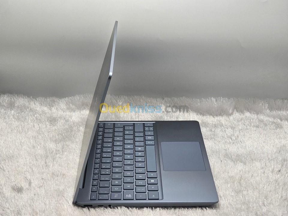 SURFACE LAPTOP GO 2 TACTILE / 11e i5-1135G7 / 8Go LPDDR4X / 128SSD / 12.4" PixelSense