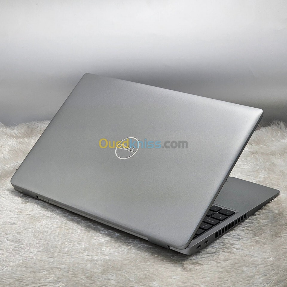 DELL LATITUDE 5540 / 13th I5-1335U / 16GO DDR4 / 512SSD / 15.6" FHD