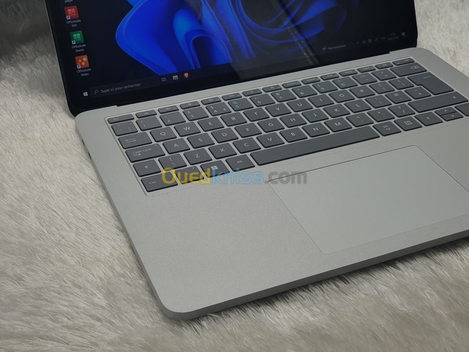 SURFACE LAPTOP STUDIO / i5-11300H / 16GO DDR4 / 256SSD NVMe / TACTILE 14.4" 2.4K