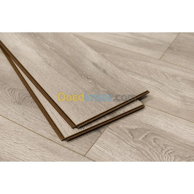 parquet bois stratifié et PVC 2024