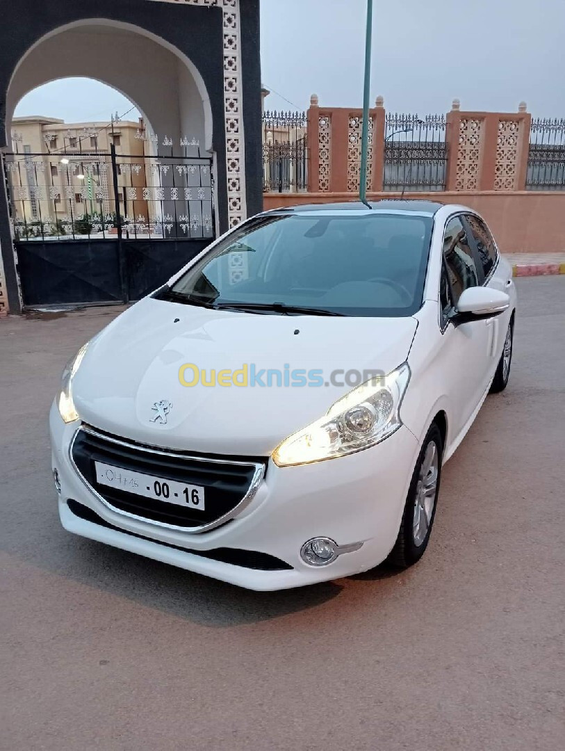 Peugeot 208 2015 Allure