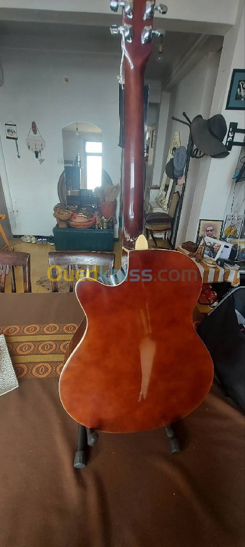 Guitare acoustique jackson