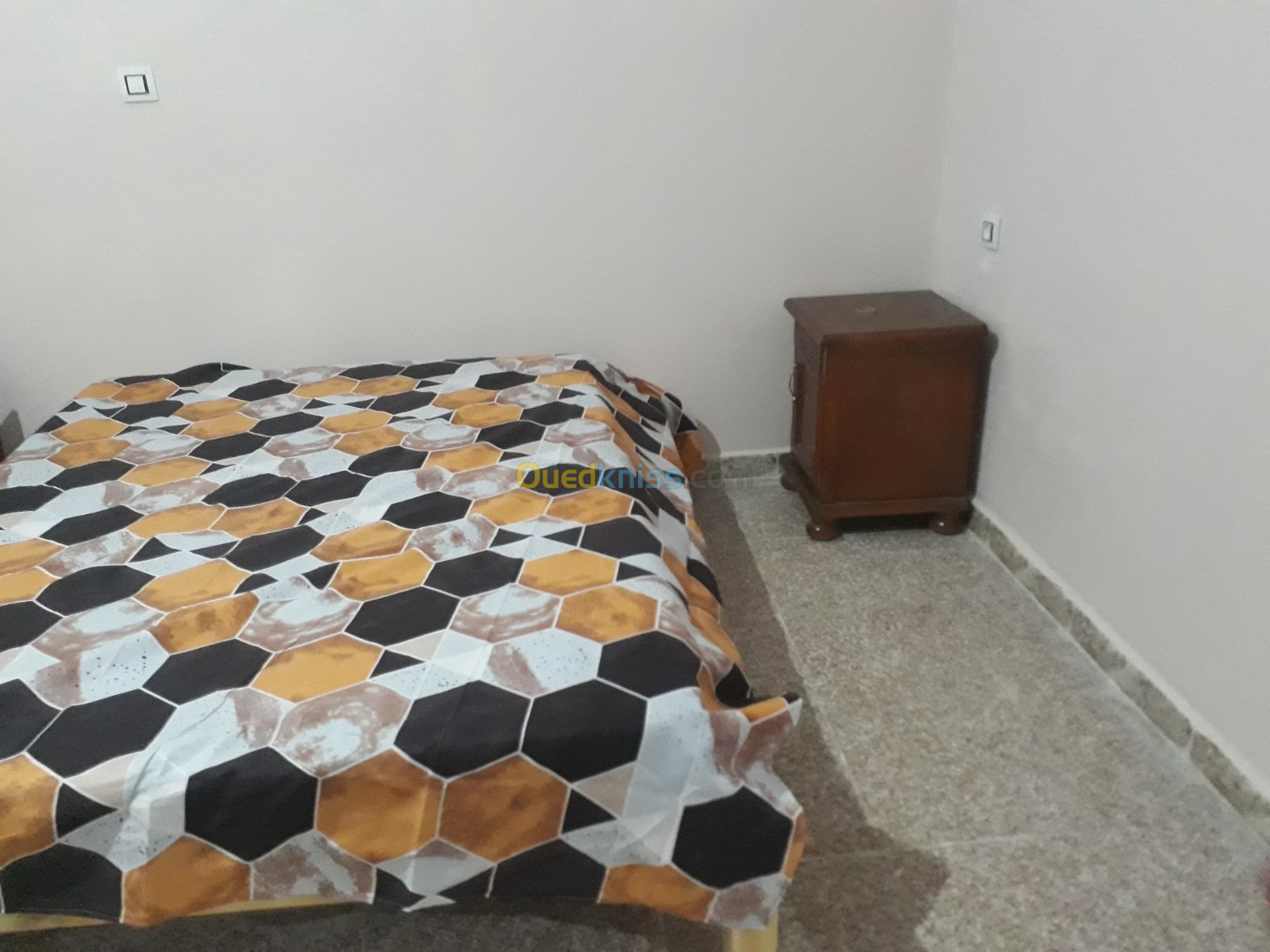 Location vacances Appartement F3 Skikda Kerkera