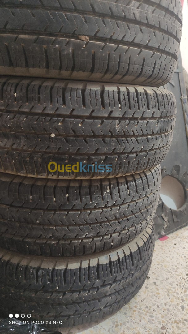 215/65R15c ميشلان